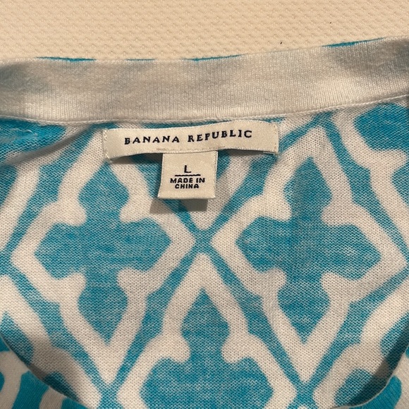 Adorable patterned cardigan perfect for a little wrap - Picture 3 of 5